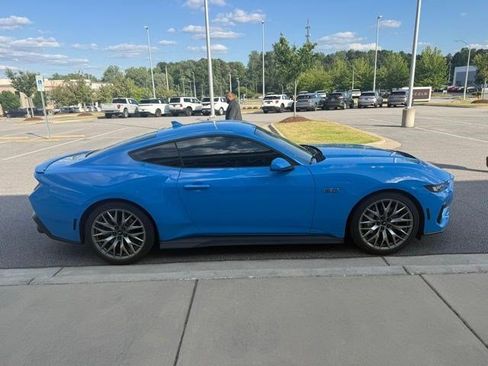 Used 2024 Ford Mustang GT RWD image 5