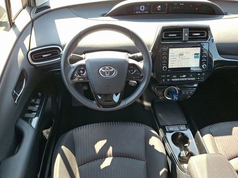 Used 2022 Toyota Prius Prime LE FWD image 11