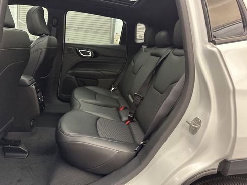 New 2025 Jeep Compass Latitude w/ Sun & Sound Group image 16