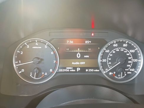 Used 2025 Mitsubishi Outlander SE AWD/4WD image 2