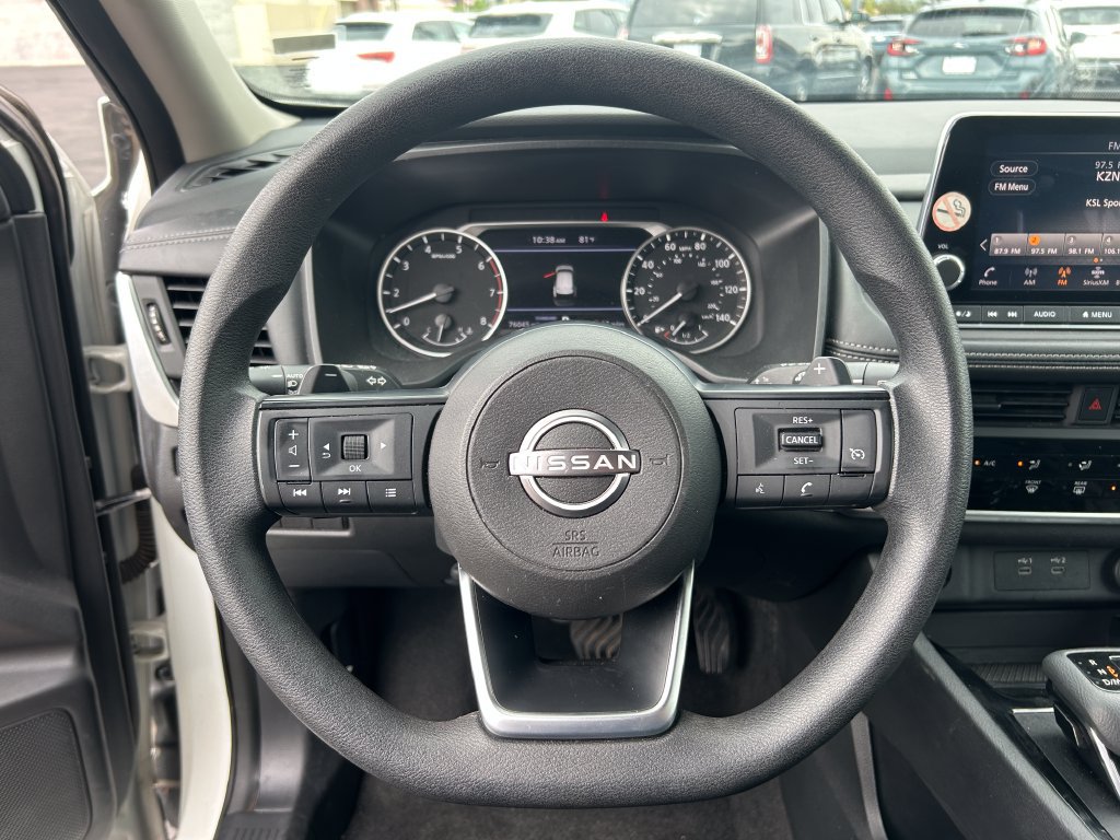 Used 2024 Nissan Rogue S FWD image 19