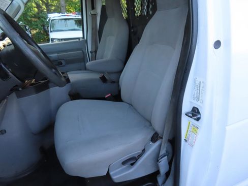 Used 2013 Ford E-250 and Econoline 250 RWD image 11