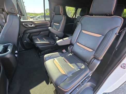 Used 2021 GMC Yukon XL AT4 w/ AT4 Premium Plus Package AWD/4WD image 23