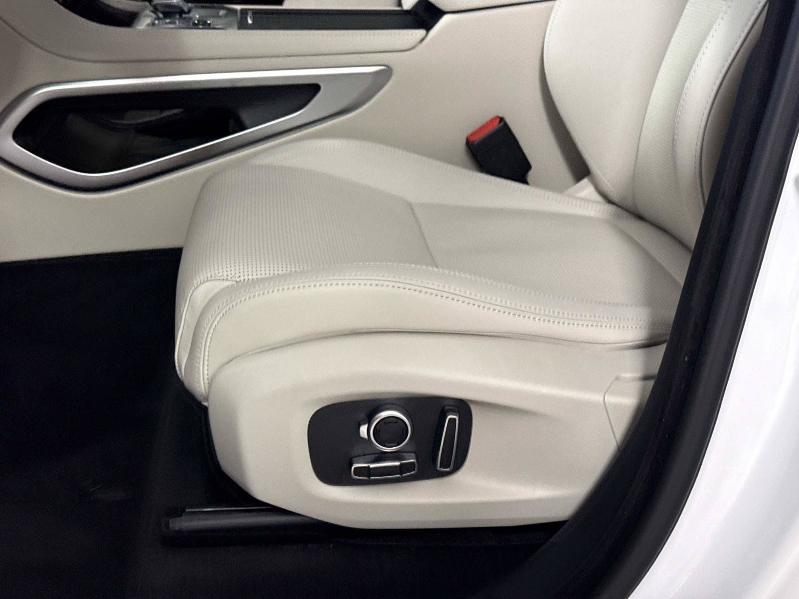 New 2026 Jaguar F-PACE R-Dynamic S AWD/4WD image 19