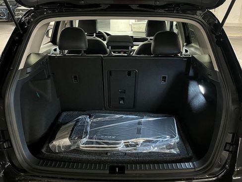 New 2026 Volkswagen Taos SE AWD/4WD image 38