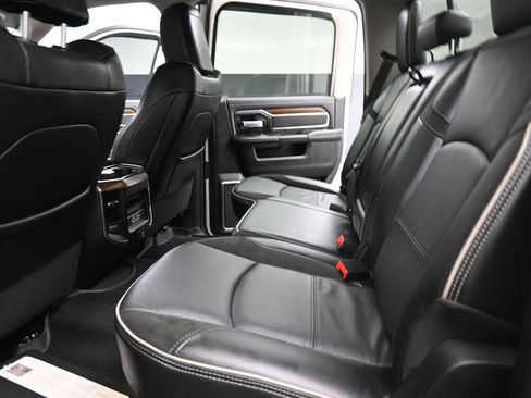 Used 2024 RAM 2500 Laramie AWD/4WD image 17