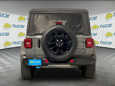 Used 2023 Jeep Wrangler Sahara w/ Cold Weather Group image 5