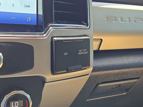 Used 2022 Ford F250 Lariat w/ Lariat Value Package RWD image 30