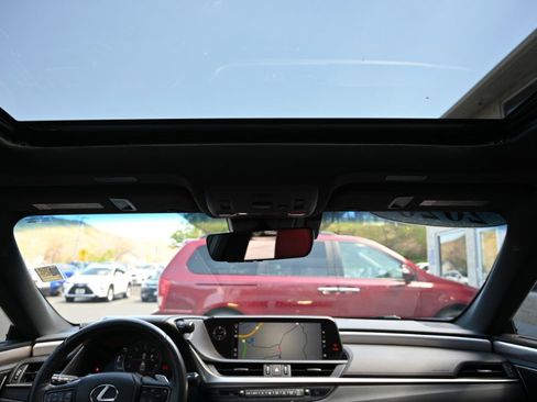 Used 2020 Lexus ES 350 F Sport w/ Accessory Package 2 FWD image 19