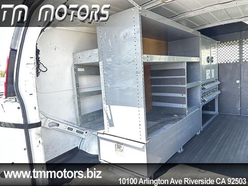 Used 2008 Chevrolet Express 2500 RWD image 9