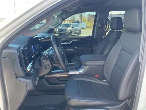 Certified 2025 Chevrolet Silverado 1500 LTZ AWD/4WD image 2