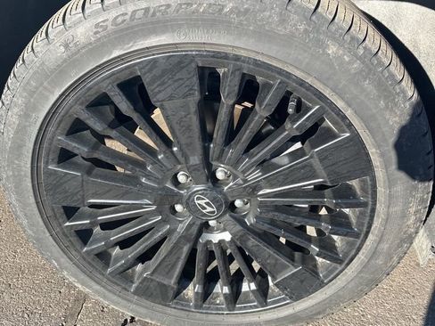 Used 2025 Hyundai Santa Fe Calligraphy image 7