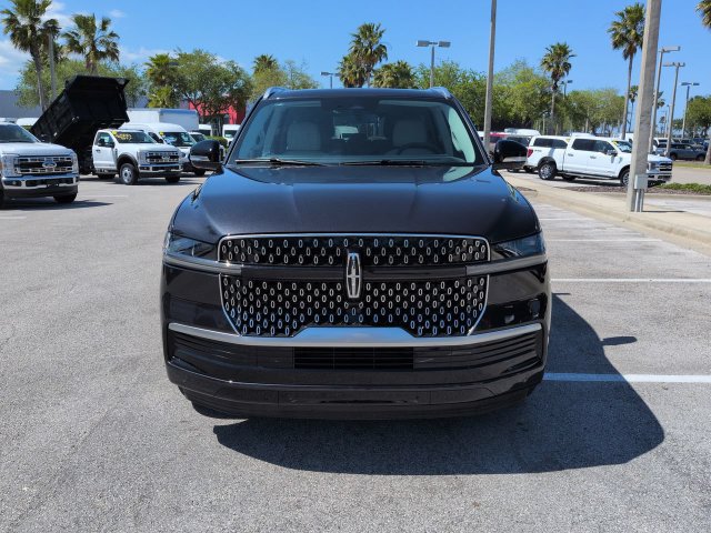 Used 2026 Lincoln Navigator Reserve AWD/4WD image 9