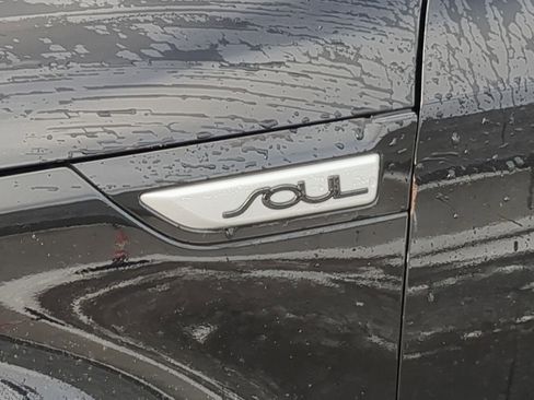 Used 2015 Kia Soul image 15