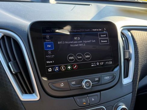 Used 2023 Chevrolet Malibu LT image 31