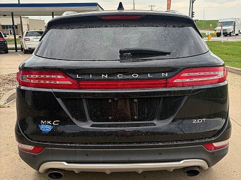 Used 2017 Lincoln MKC Premiere FWD image 5