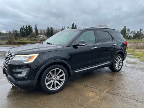 Used 2017 Ford Explorer Limited w/ Equipment Group 301A image 20