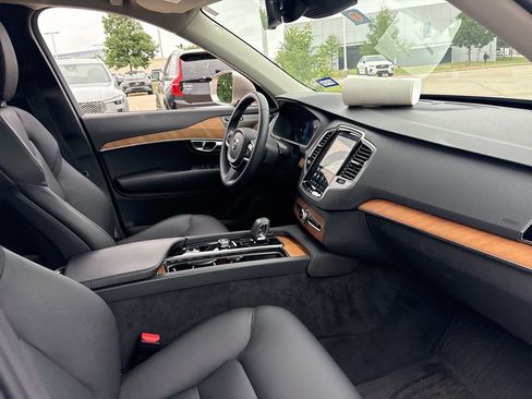 Certified 2024 Volvo XC90 B6 Plus w/ Protection Package Premier AWD/4WD image 14