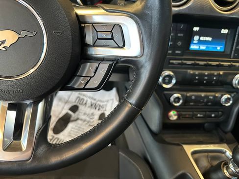 Used 2018 Ford Mustang GT RWD image 11