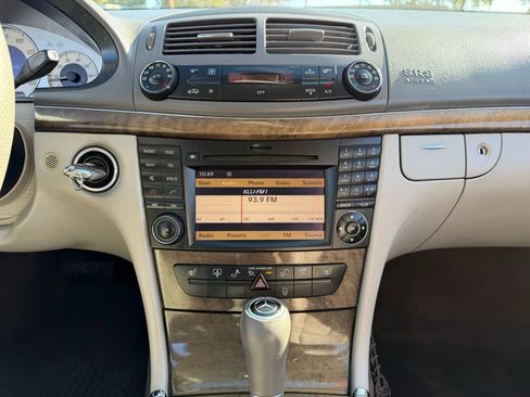 Used 2009 Mercedes-Benz E 350 Sedan image 13
