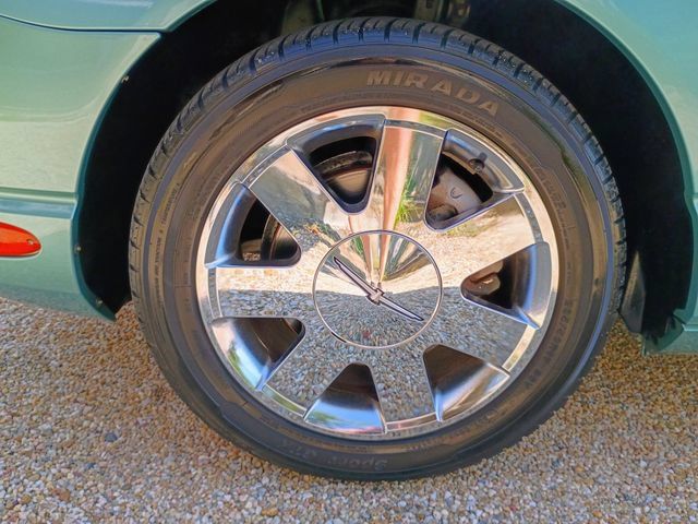 Used 2002 Ford Thunderbird RWD image 18