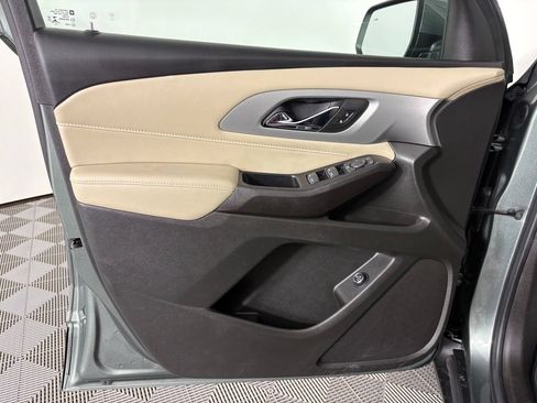 Used 2022 Chevrolet Traverse LT AWD/4WD image 16
