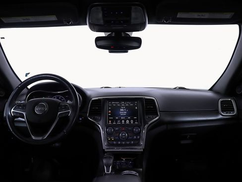 Used 2017 Jeep Grand Cherokee Altitude RWD image 14