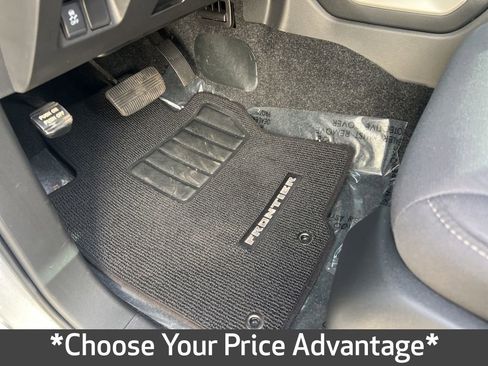 Used 2024 Nissan Frontier SV w/ SV Convenience Package image 37