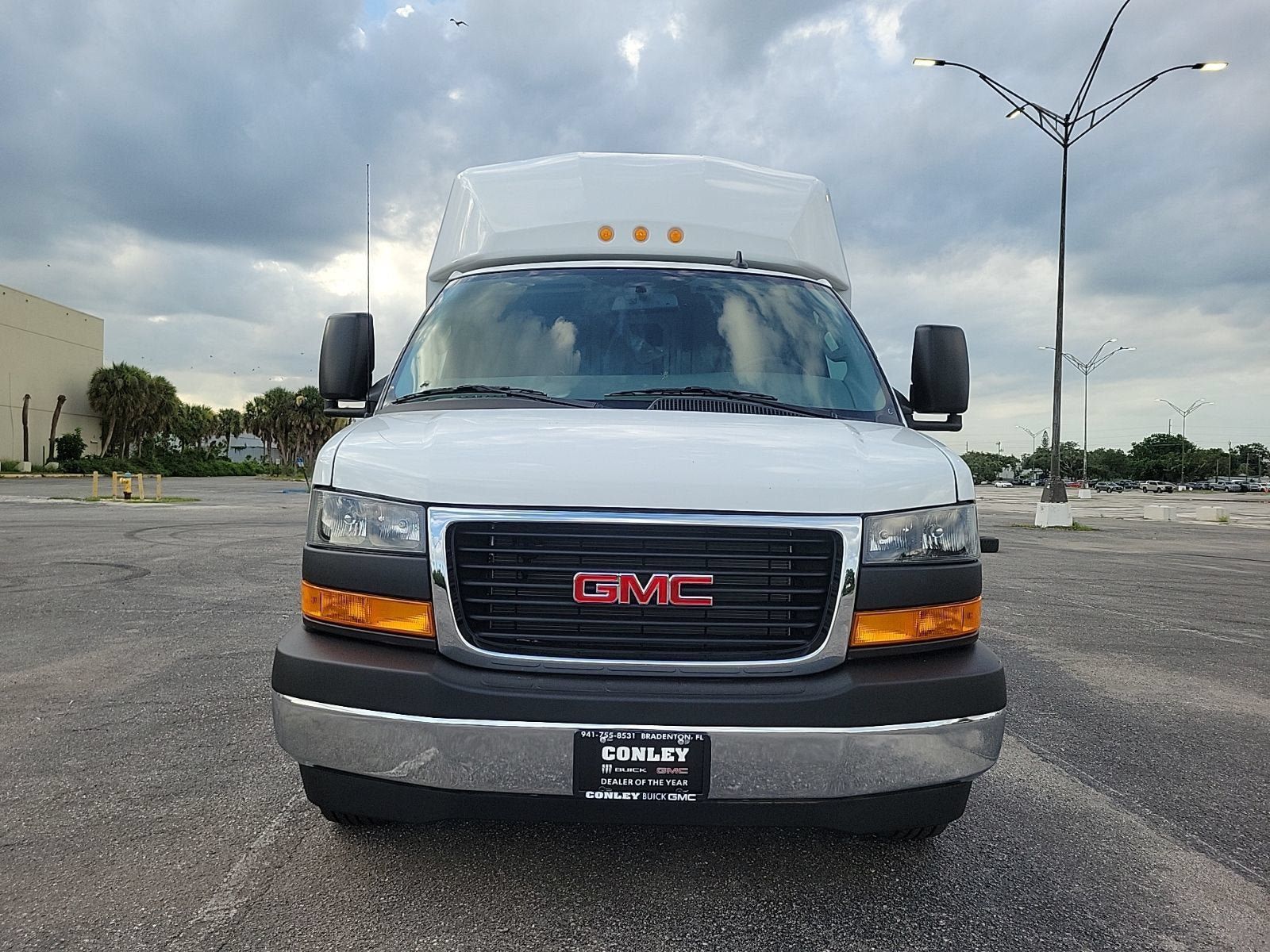 New 2025 GMC Savana 3500 w/ Power Convenience Package RWD image 3