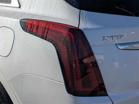 Certified 2022 Cadillac XT5 Premium Luxury image 10