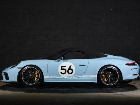 Used 2019 Porsche 911 Speedster RWD image 31