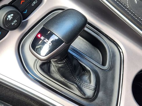 Used 2019 Dodge Challenger R/T RWD image 11