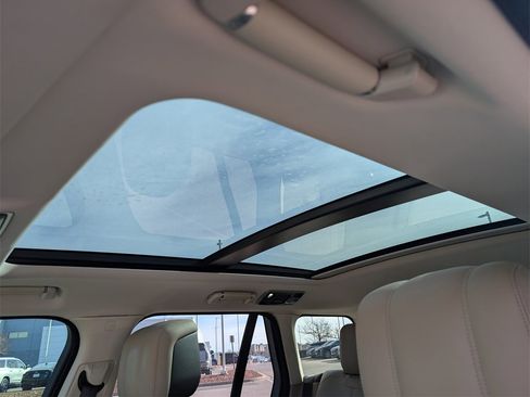 Used 2022 Land Rover Range Rover Westminster Edition image 15