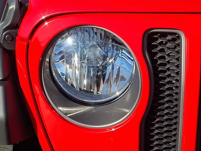 Used 2022 Jeep Wrangler Unlimited Rubicon AWD/4WD image 9