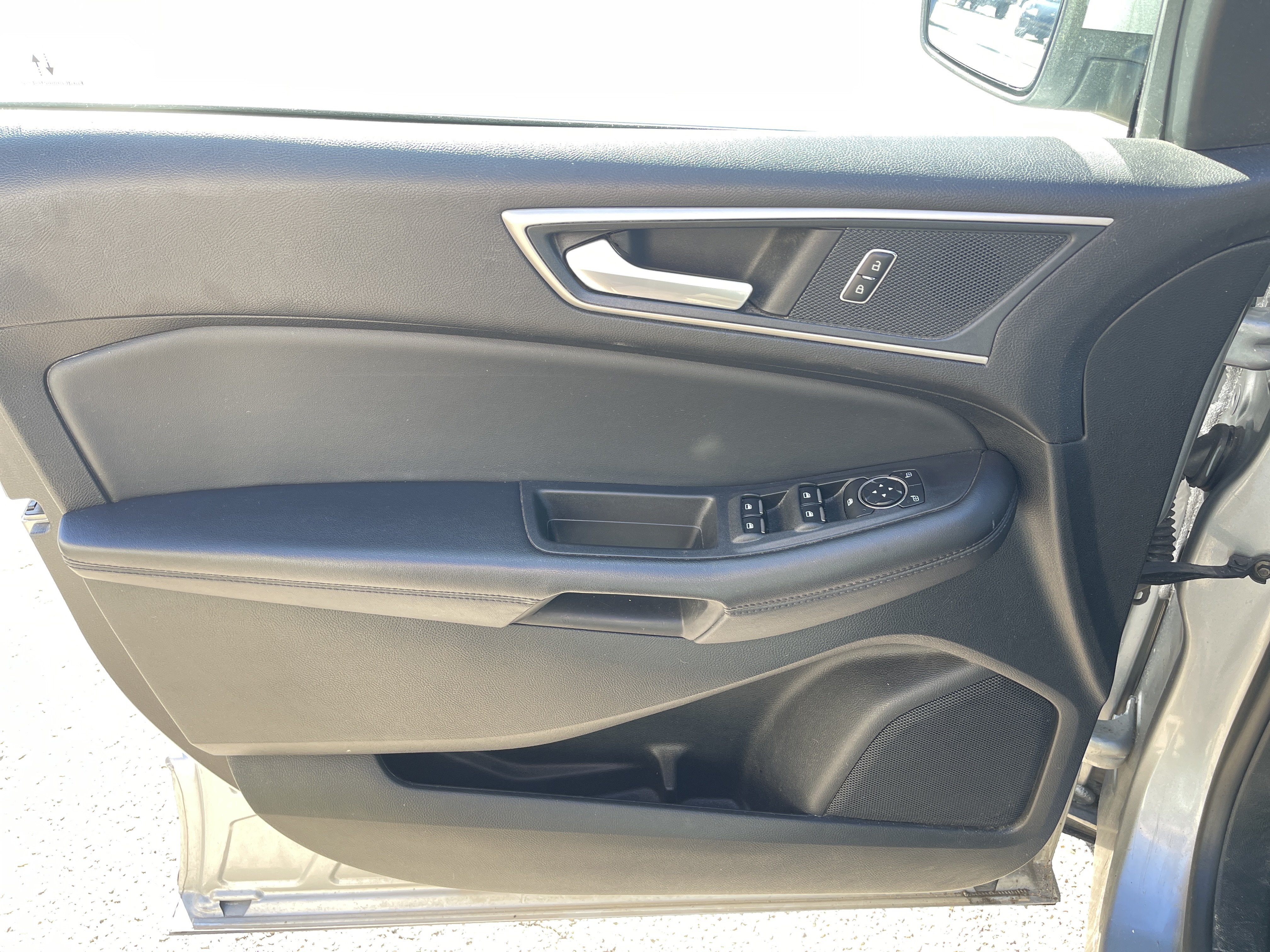 Used 2024 Ford Edge SEL AWD/4WD image 11
