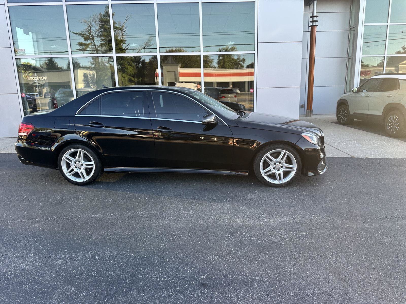 Used 2014 Mercedes-Benz E 350 4MATIC Sedan image 2