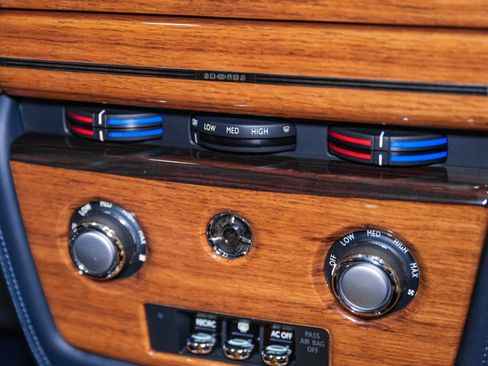 Used 2011 Rolls-Royce Phantom Sedan RWD image 65