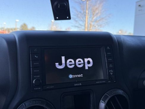 Used 2018 Jeep Wrangler Sport image 16