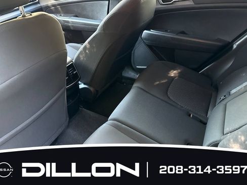Used 2023 Kia Sportage LX AWD/4WD image 12