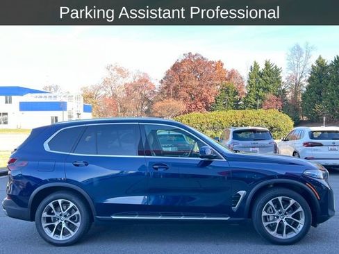 Used 2024 BMW X5 xDrive40i w/ Premium Package image 10