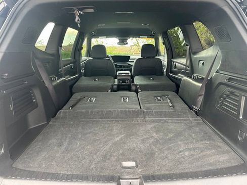 Used 2025 Buick Enclave Preferred AWD/4WD image 60