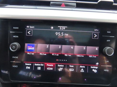 Used 2023 Volkswagen Arteon SEL w/ Arteon MDO Package image 25