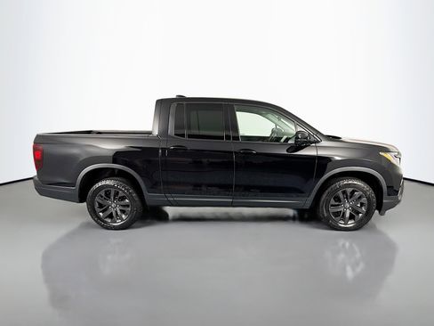 Certified 2023 Honda Ridgeline Sport image 4