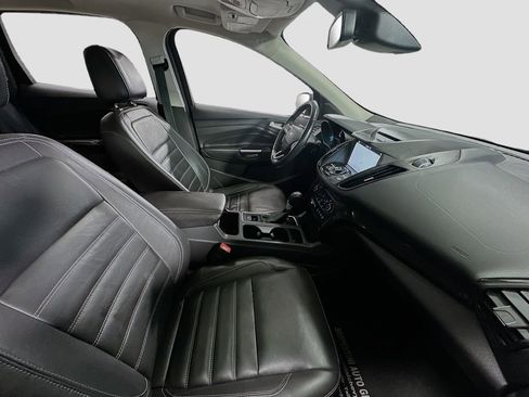 Used 2017 Ford Escape Titanium w/ Equipment Group 301A AWD/4WD image 28