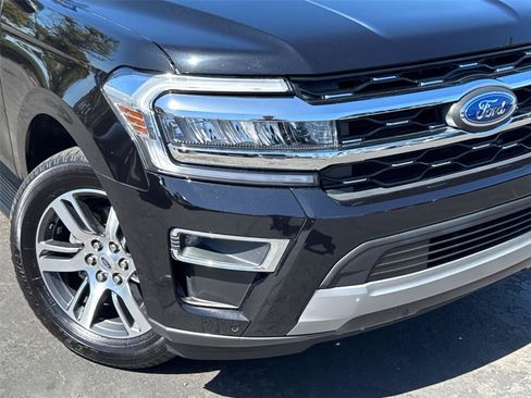 Certified 2024 Ford Expedition Limited AWD/4WD image 3