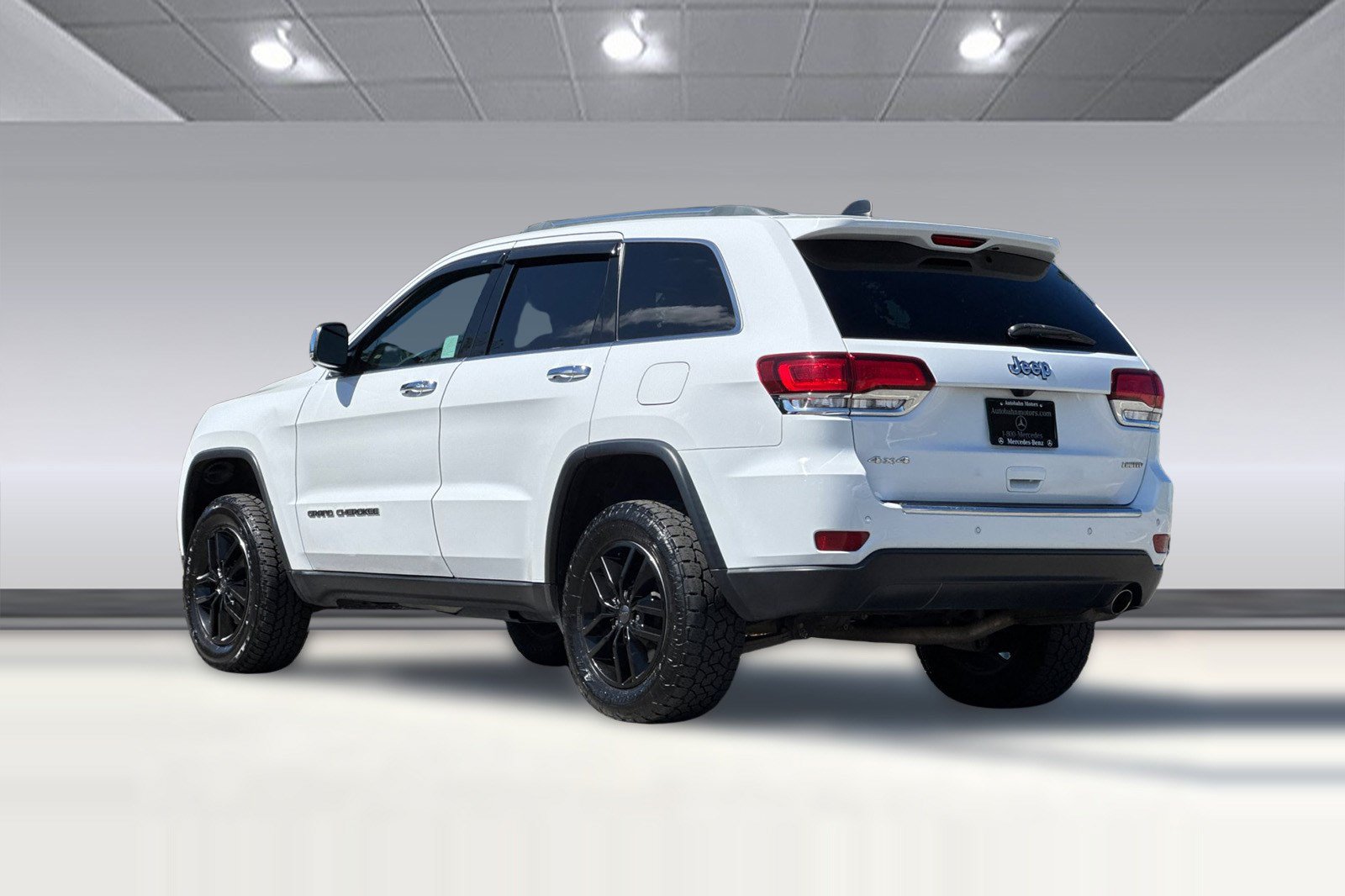 Used 2020 Jeep Grand Cherokee Limited w/ Luxury Group II AWD/4WD image 3
