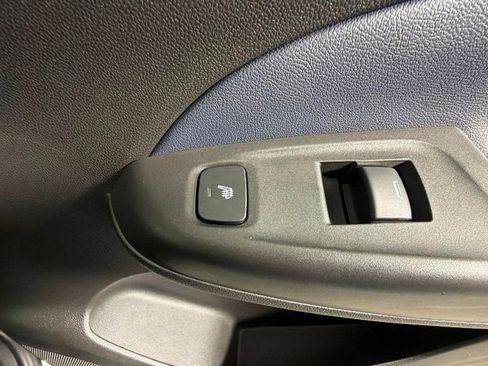 Used 2023 Chevrolet Bolt EUV Premier FWD image 33