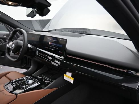 New 2026 BMW 530i w/ Premium Package image 20