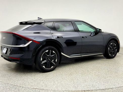 Used 2025 Kia EV6 Wind RWD image 5