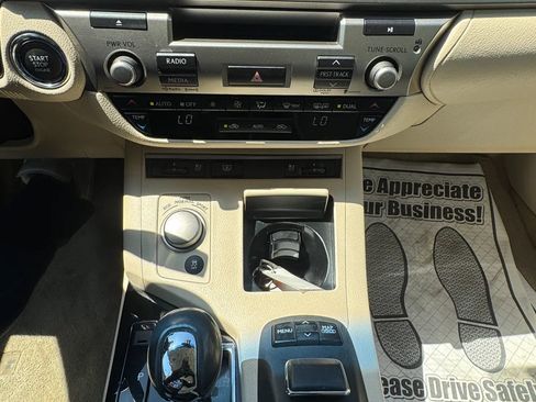 Used 2013 Lexus ES 350 w/ Luxury Pkg FWD image 26